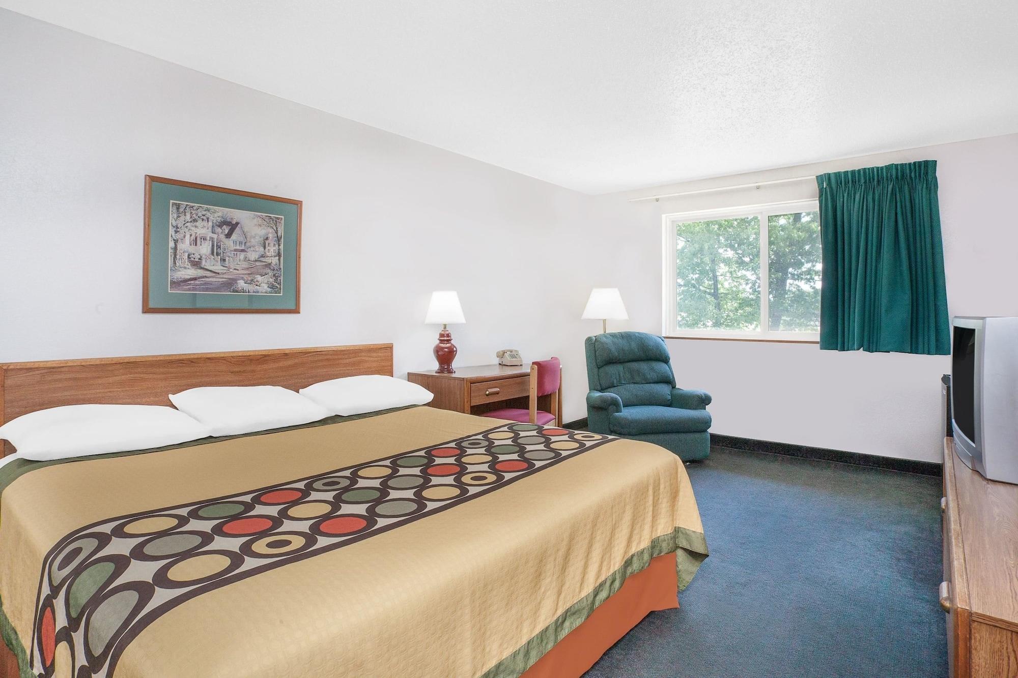 Super 8 By Wyndham Queensbury Glens Falls מראה חיצוני תמונה