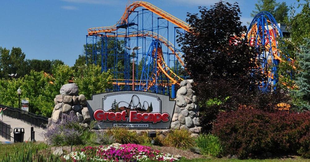 Super 8 By Wyndham Queensbury Glens Falls מראה חיצוני תמונה